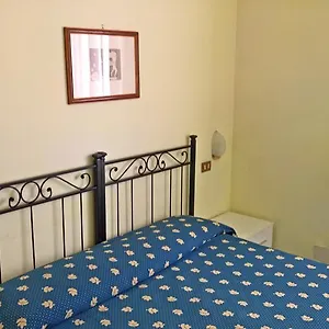 https://albergo-golfo.it-tuscanyhotel.com